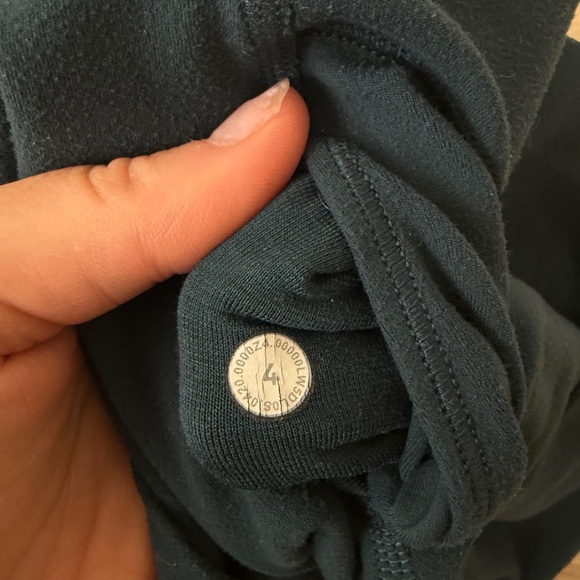 Lululemon ALIGN SHR size 4 bundle - Picture 14 of 16